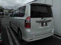 2008 Toyota Noah