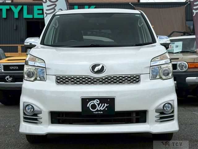 2013 Toyota Voxy