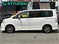 2013 Toyota Voxy