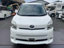 2007 Toyota Voxy