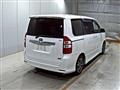 2010 Toyota Noah