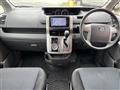 2007 Toyota Voxy