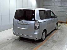 2007 Toyota Voxy