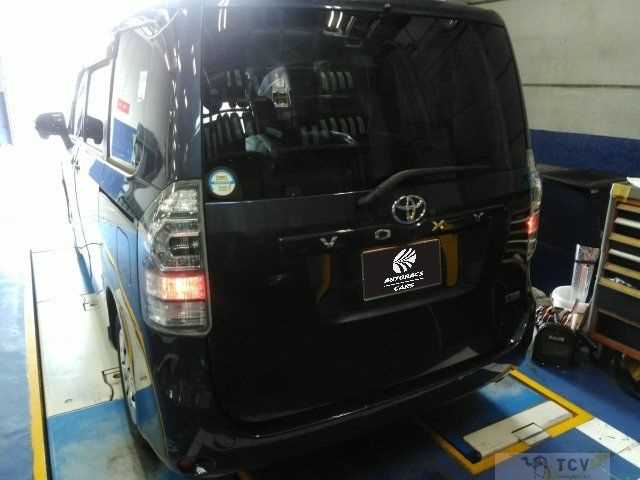 2013 Toyota Voxy