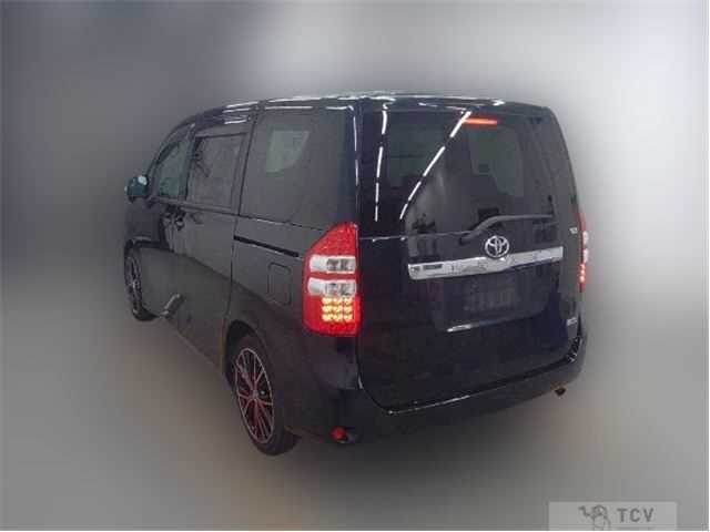 2010 Toyota Noah
