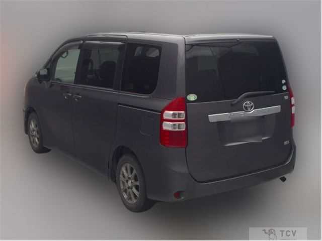 2012 Toyota Noah