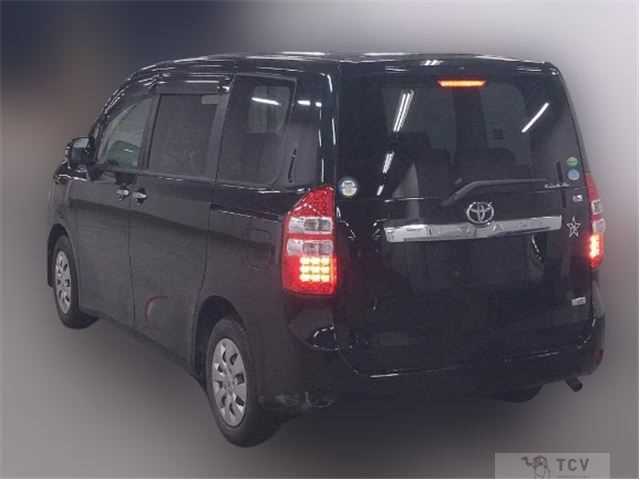2013 Toyota Noah