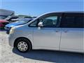 2007 Toyota Noah