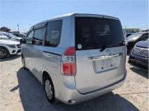 2007 Toyota Noah