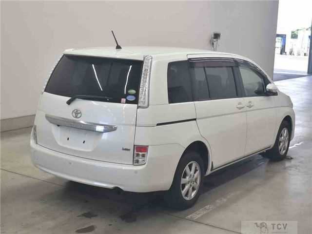 2014 Toyota Isis