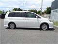 2011 Toyota Isis