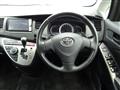 2011 Toyota Isis
