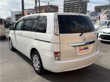 2013 Toyota Isis