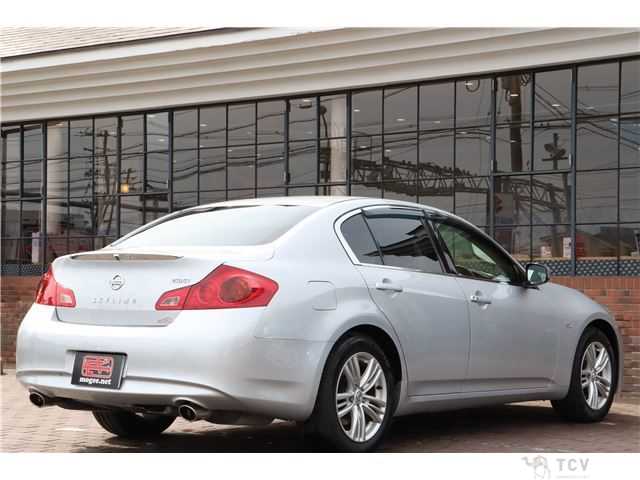 2011 Nissan Skyline