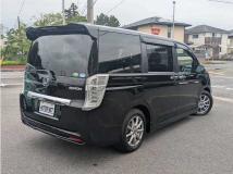 2013 Honda Step WGN