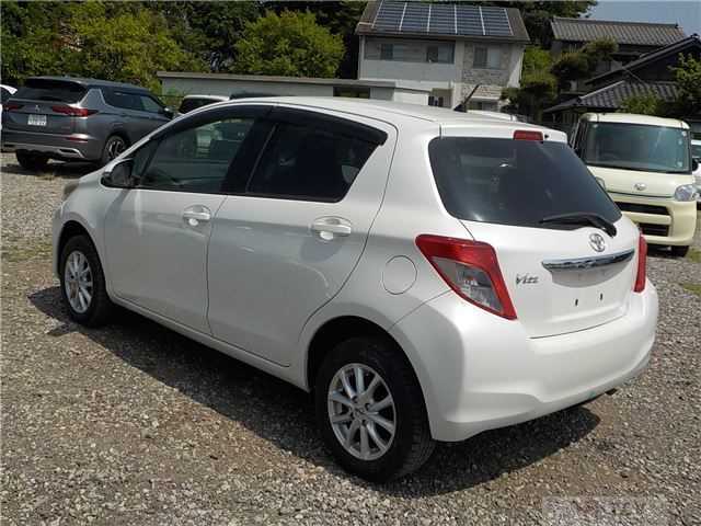 2013 Toyota Vitz