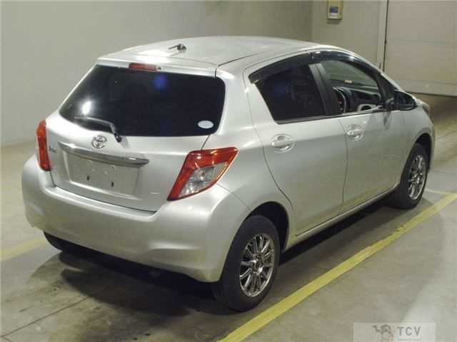 2013 Toyota Vitz