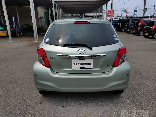 2011 Toyota Vitz