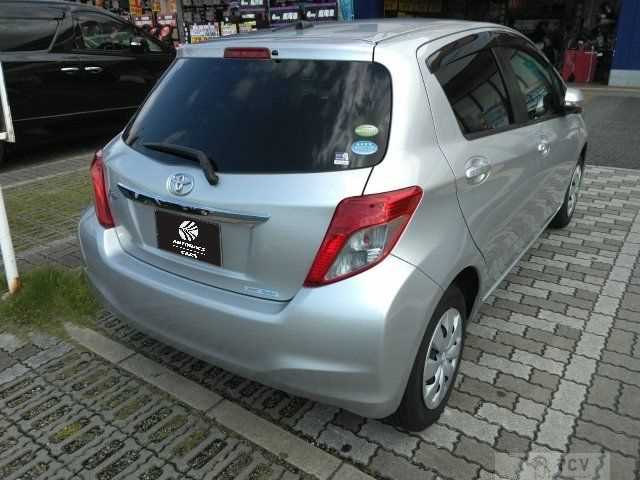 2011 Toyota Vitz
