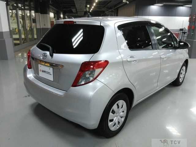 2013 Toyota Vitz