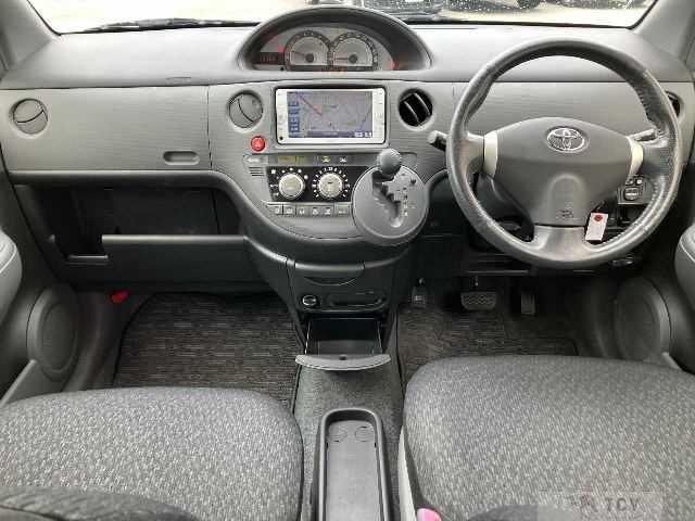 2013 Toyota Sienta