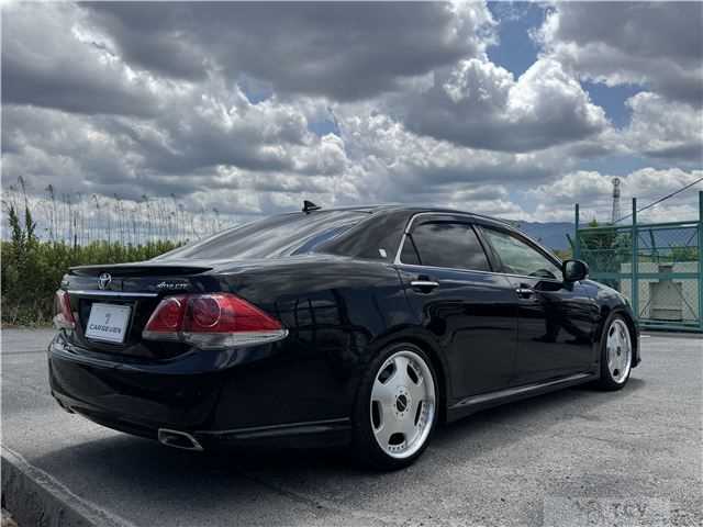 2011 Toyota Crown