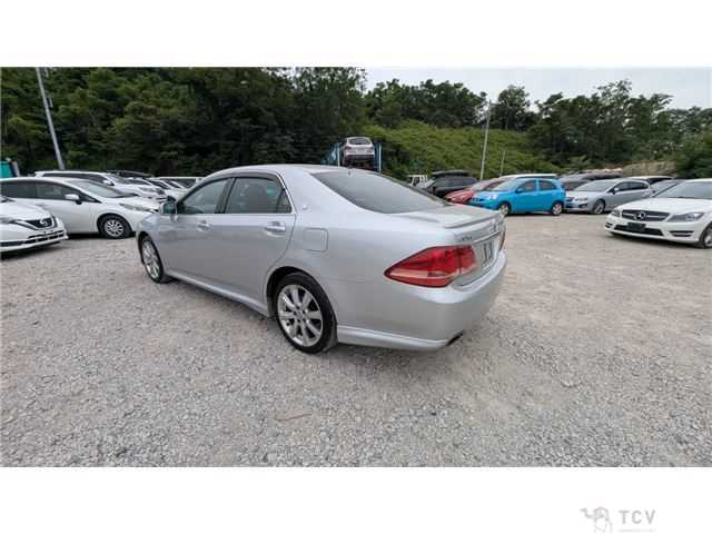 2009 Toyota Crown