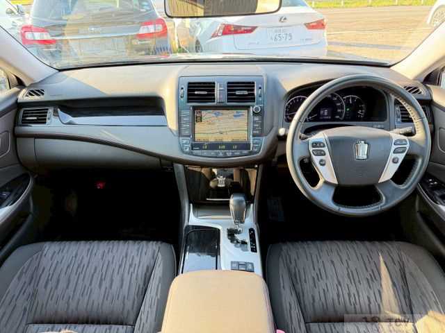 2010 Toyota Crown Athlete Series
