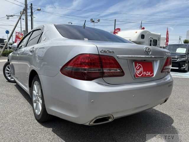 2009 Toyota Crown Royal Series