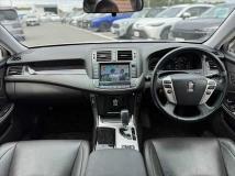 2012 Toyota Crown Athlete Series