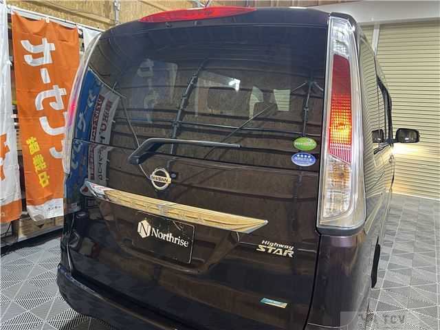 2013 Nissan Serena