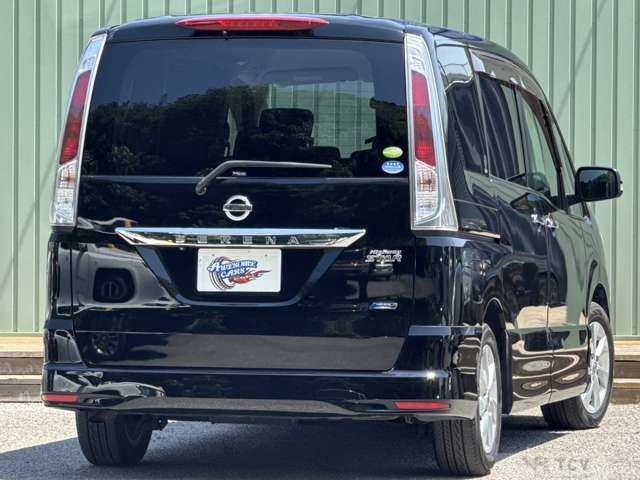 2011 Nissan Serena