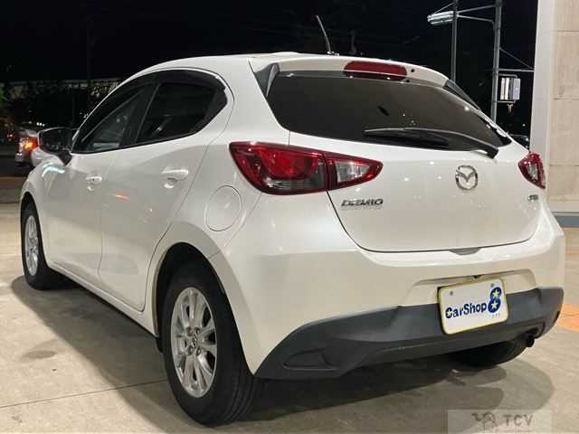 2015 Mazda Demio