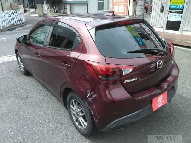 2017 Mazda Demio
