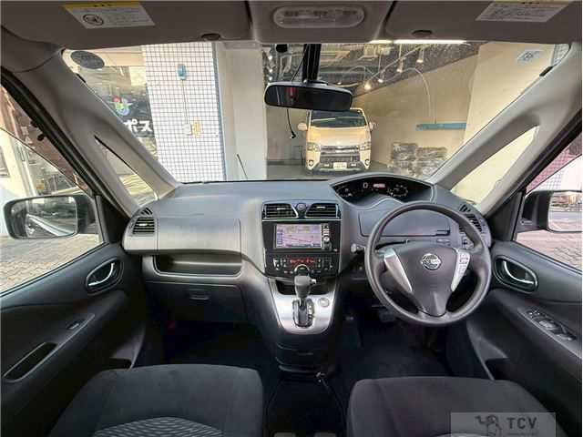 2011 Nissan Serena