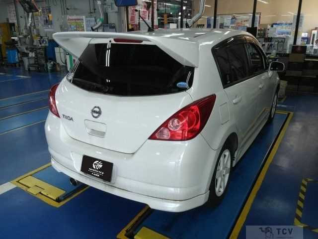 2005 Nissan Tiida