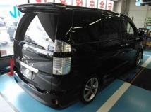 2007 Toyota Voxy