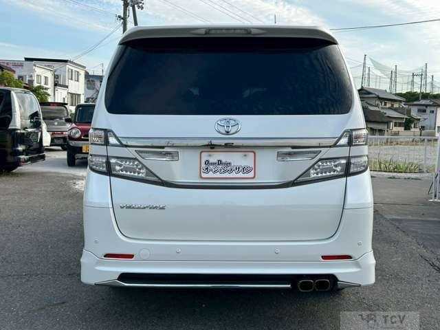 2013 Toyota Vellfire