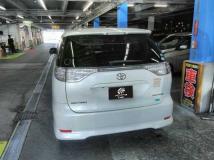 2013 Toyota Estima