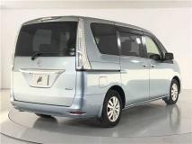 2013 Nissan Serena