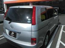2005 Toyota Isis