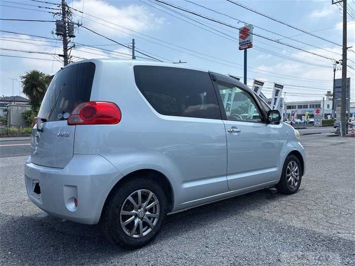2004 Toyota Porte
