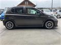 2004 Toyota Vitz