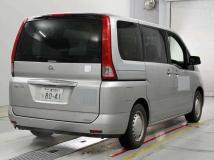 2010 Nissan Serena