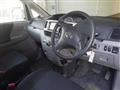 2005 Toyota Voxy