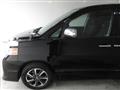 2006 Toyota Voxy