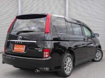 2010 Toyota Isis