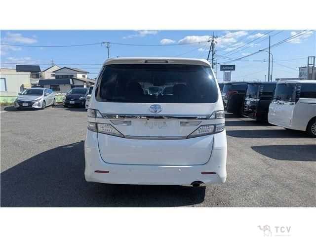 2014 Toyota Vellfire