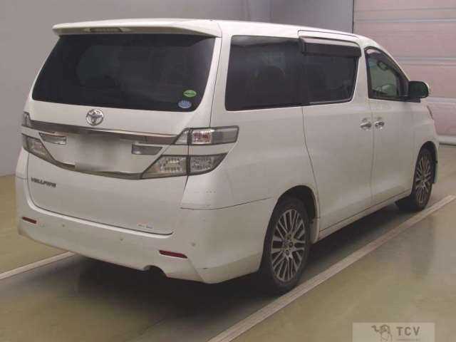 2013 Toyota Vellfire