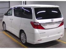 2013 Toyota Alphard